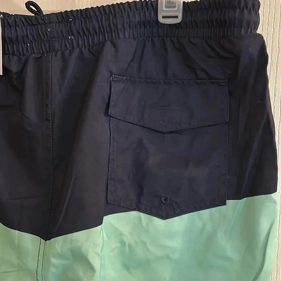 Club room swim trunks, 7” inseam navy blue size XL NWT - Picture 4 of 4